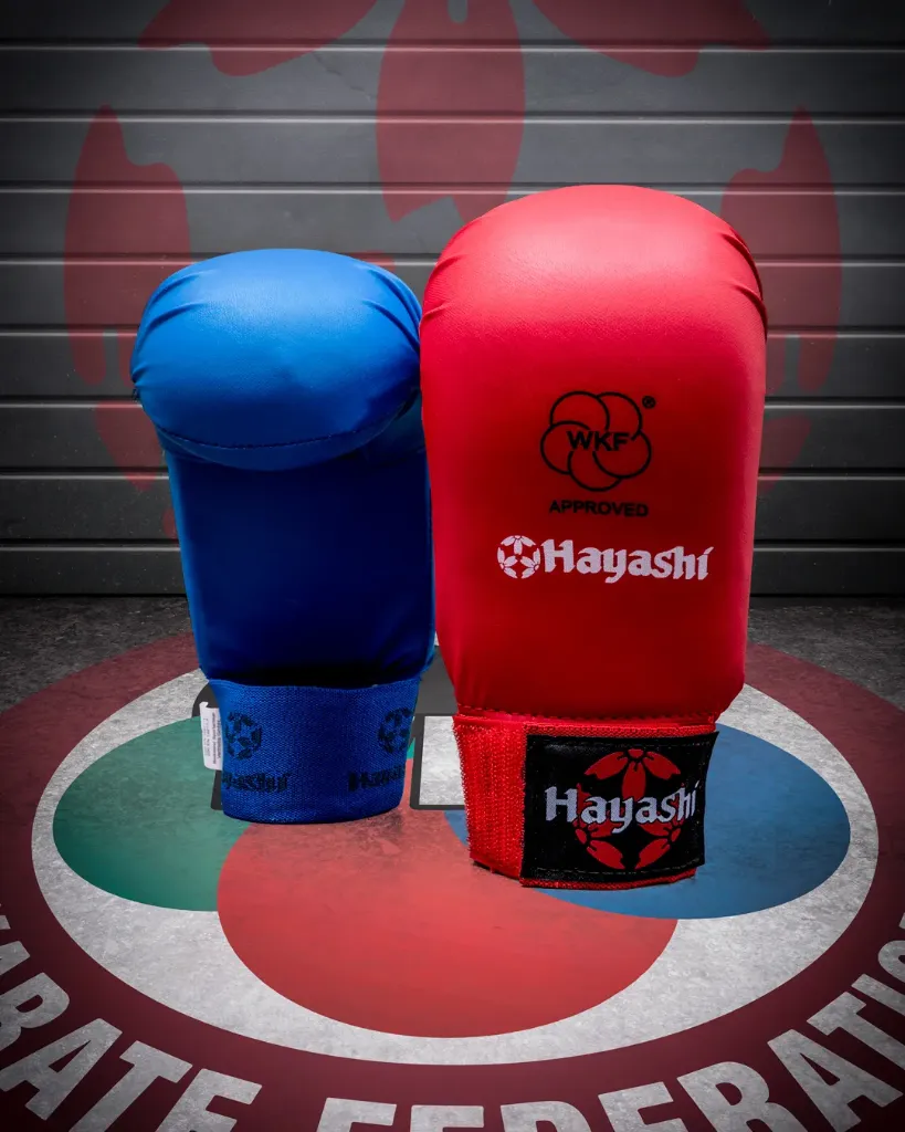 [237-4002] Karate fist protector “TSUKI” (Red, XS)